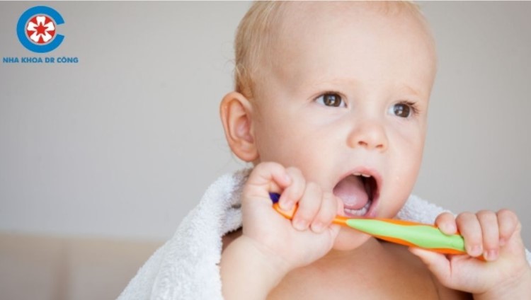 Cách Vệ Sinh Răng Miệng Cho Bé 8 Tháng Tuổi Tại Nhà