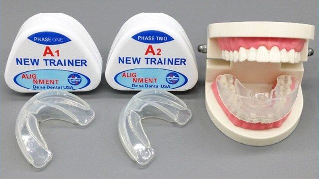 Niềng răng trong suốt trainer